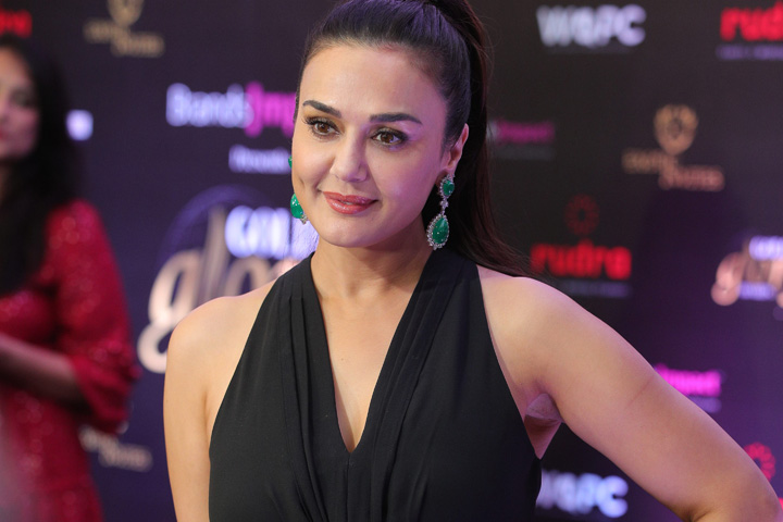 Brands Impact, Golden Glory Awards, GGA, Preity Zinta, Award