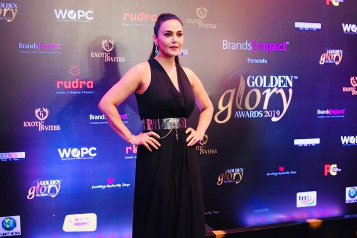 Brands Impact, Golden Glory Awards, GGA, Preity Zinta, Award