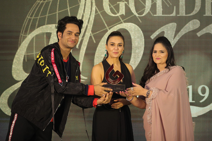 Brands Impact, Golden Glory Awards, GGA, Preity Zinta, Award