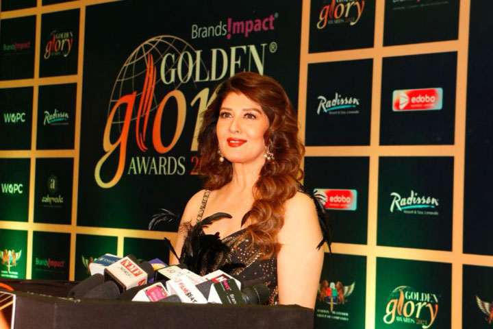 Brands Impact, Golden Glory Awards, GGA, Preity Zinta, Award
